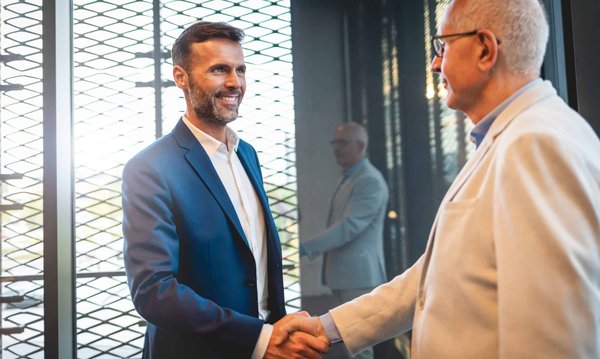 Comment mettre en œuvre une campagne de publicité LinkedIn pour le recrutement de spécialistes en cybersécurité ?